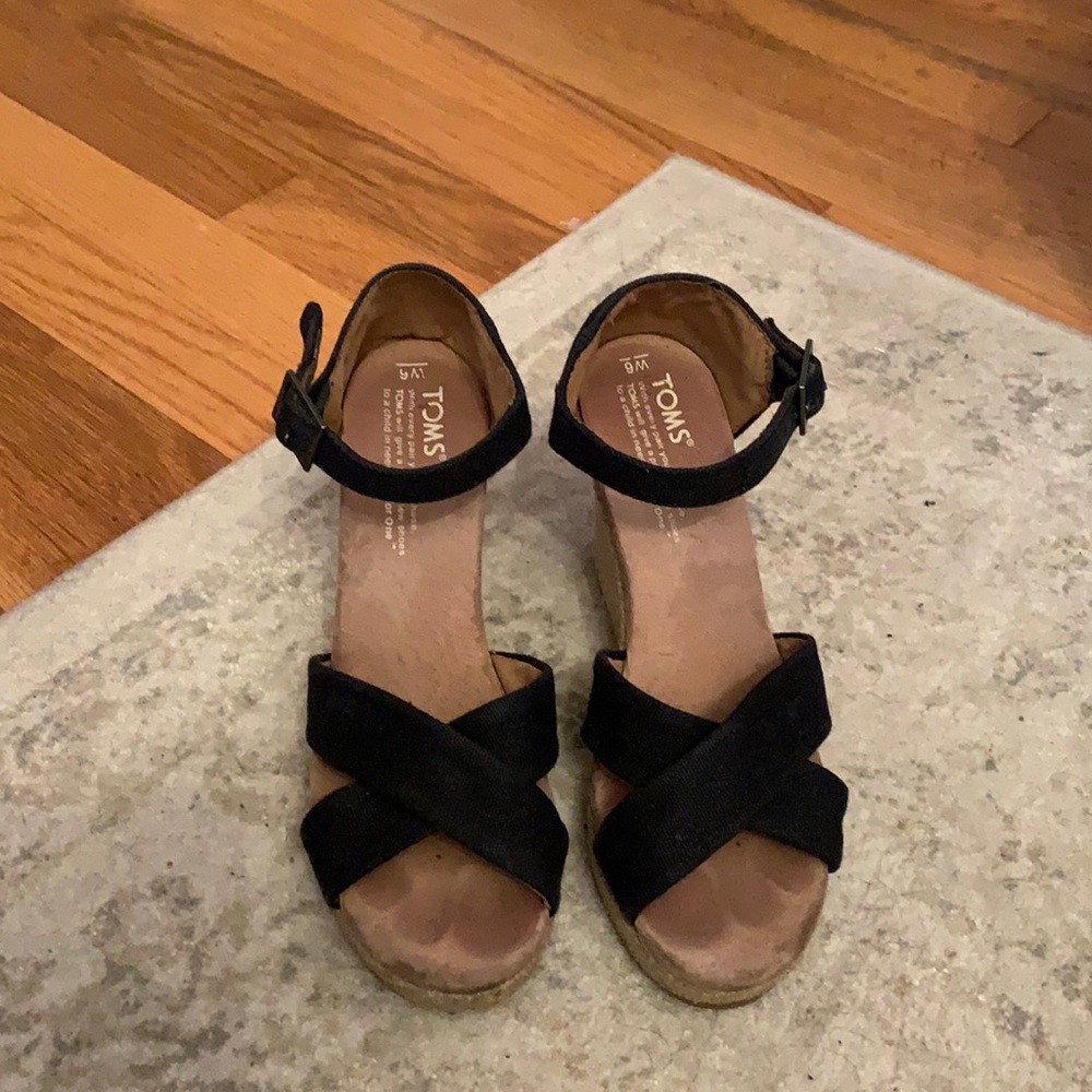 Toms Wedge Sandals